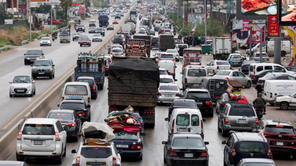 Miles de libaneses regresan a sus hogares en el sur del país tras el cese del fuego post thumbnail image