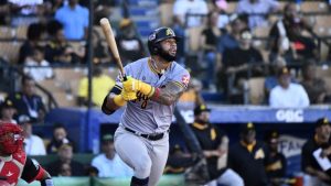 Las Águilas vencen 11-2 al Escogido post thumbnail image