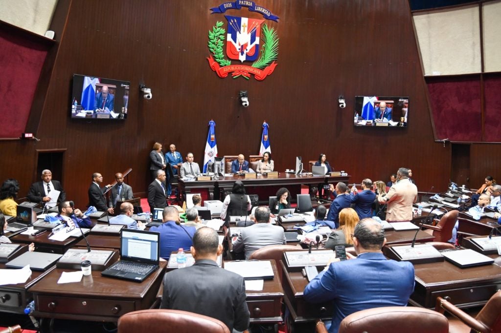 Diputados aprueban Acuerdo de Transporte Aéreo entre RD y EE.UU. post thumbnail image