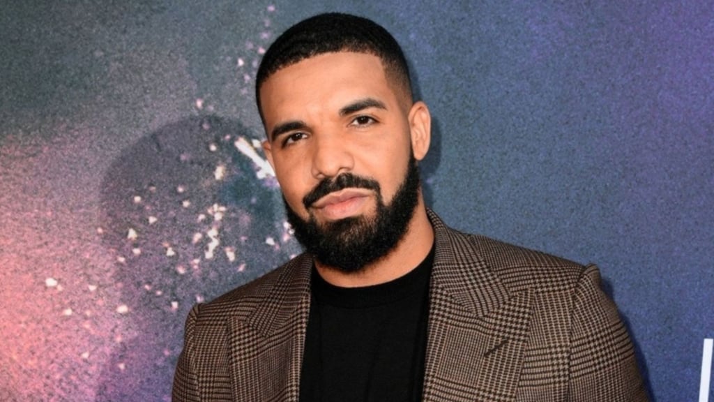 Drake ofrece USD$10 mil tras enterarse de modesto concurso que lo imita a él post thumbnail image