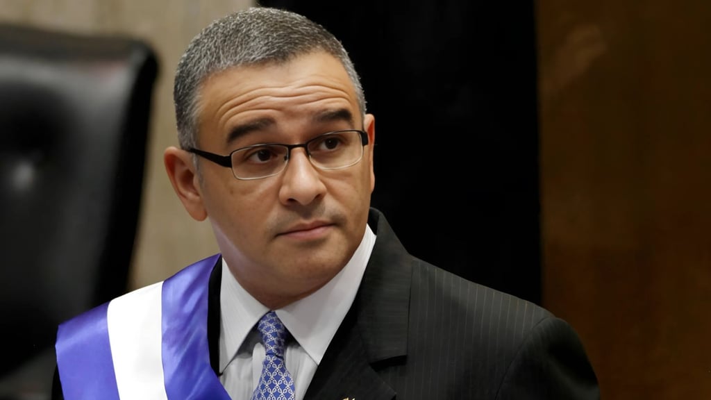 Muere el expresidente de El Salvador quien; estaba prófugo de la justicia post thumbnail image
