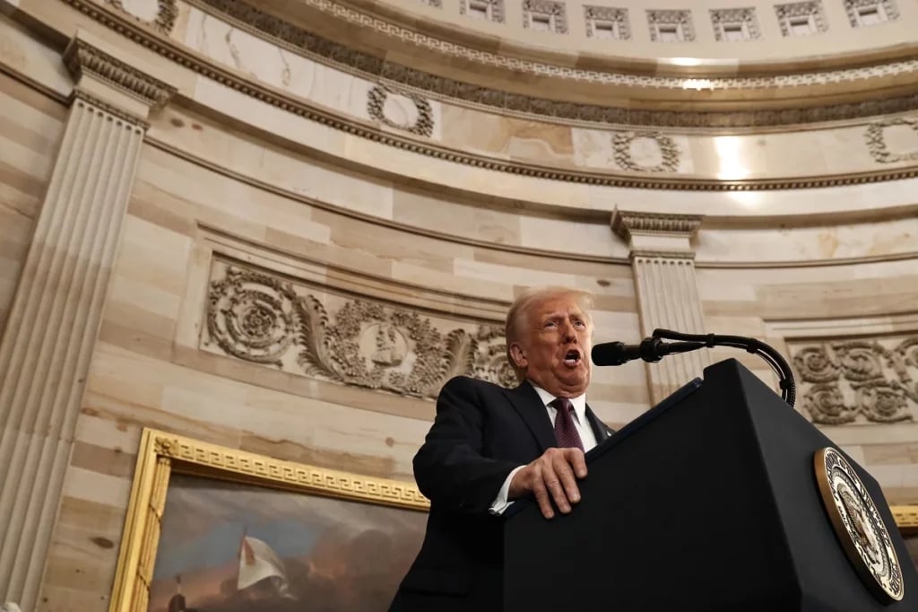 Trump dice será política oficial del Gobierno de EE.UU. reconocer solo dos géneros post thumbnail image