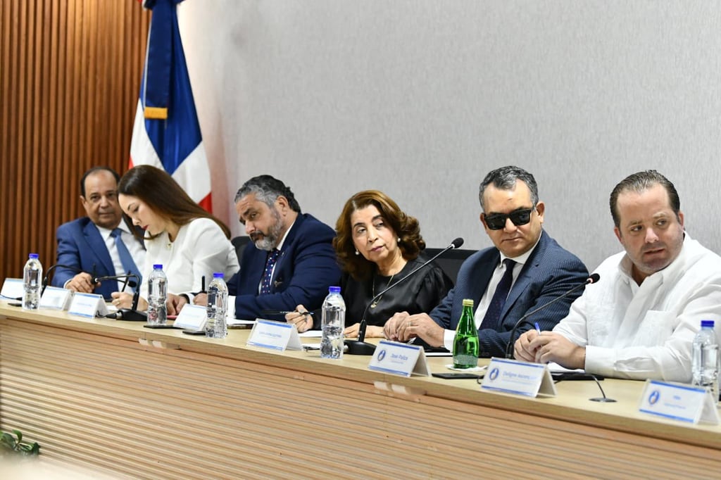 JCE inicia presentación de nueva cédula a partidos políticos post thumbnail image