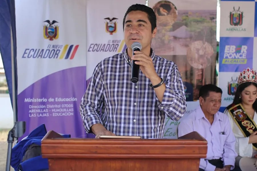 Muere en hospital alcalde que recibió 5 tiros en municipio de Ecuador fronterizo con Perú post thumbnail image