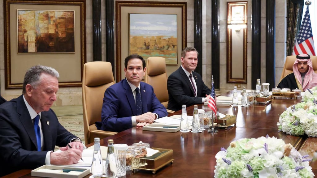 Estados Unidos y Rusia inician conversaciones para acordar paz en Ucrania post thumbnail image