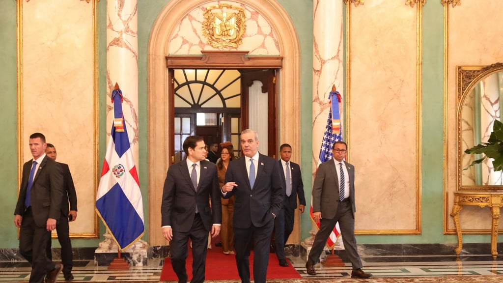 Abinader y Marco Rubio encabezan reunión de trabajo con delegaciones post thumbnail image