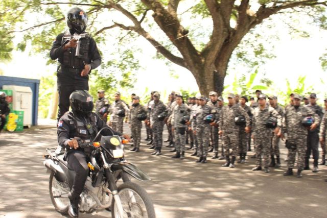 Matan a un «lince» durante operativo de la Policía en una fiesta clandestina en Los Guaricanos post thumbnail image