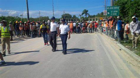 VIDEO: Un muerto y un herido en revuelta entre haitianos y un dominicano post thumbnail image