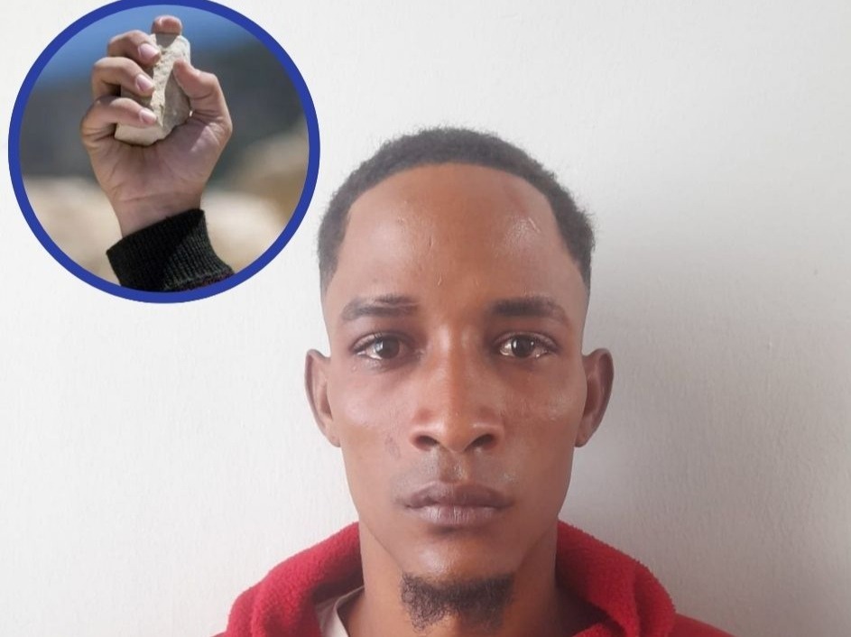 Apresan acusado de quitarle la vida de una pedrada a una mujer en Azua post thumbnail image
