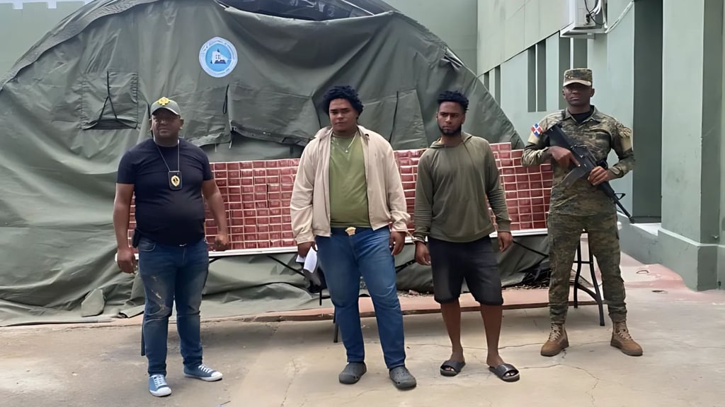 Hallan 217,800 cigarrillos en chasis de camioneta en Dajabón post thumbnail image