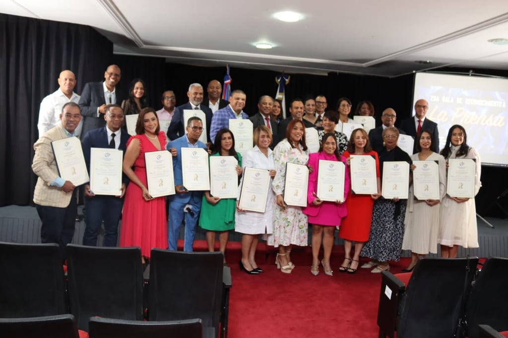 CDP reconoce trayectoria de destacados periodistas de Telemicro post thumbnail image
