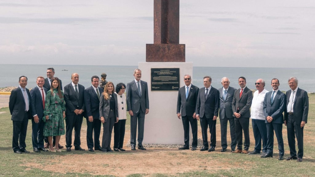 Rey de España, Abinader y Carolina Mejía inauguran monumento a la paz y la libertad en Malecón de SD post thumbnail image