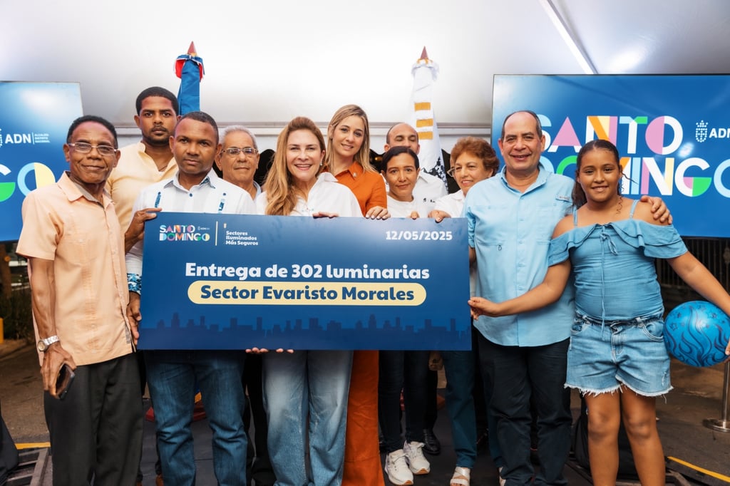 Evaristo Morales brillará más seguro: Carolina Mejía instala 302 luminarias led post thumbnail image