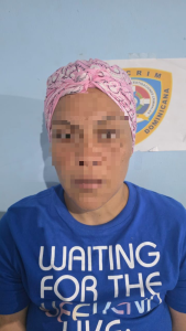 Policía  arresta mujer por sustraer 5 mil dólares de residencia post thumbnail image