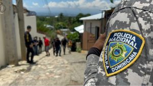 Policía neutraliza y apresa hombre que enfrentó agentes post thumbnail image